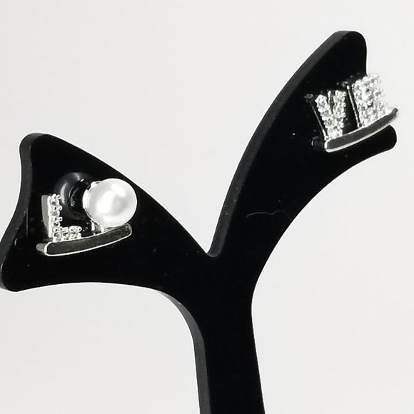 NWT LOVE Studs Earrings Pave CZ - Picture 7 of 8